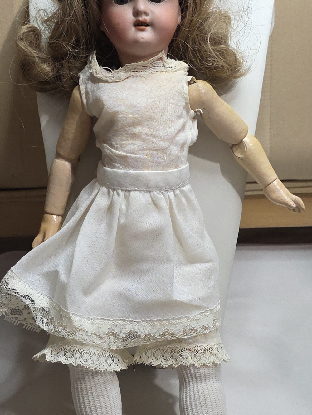 ANTIQUE GERMAN HUEBACK KOPELSDORF VINTAGE BISQUE DOLL COMES W/ ALL CLOTHES SHOW - Picture 5 of 17